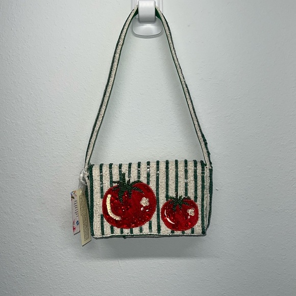 🍅 Viral Green and White Beaded Tomato Bag ♥️ - Picture 1 of 13